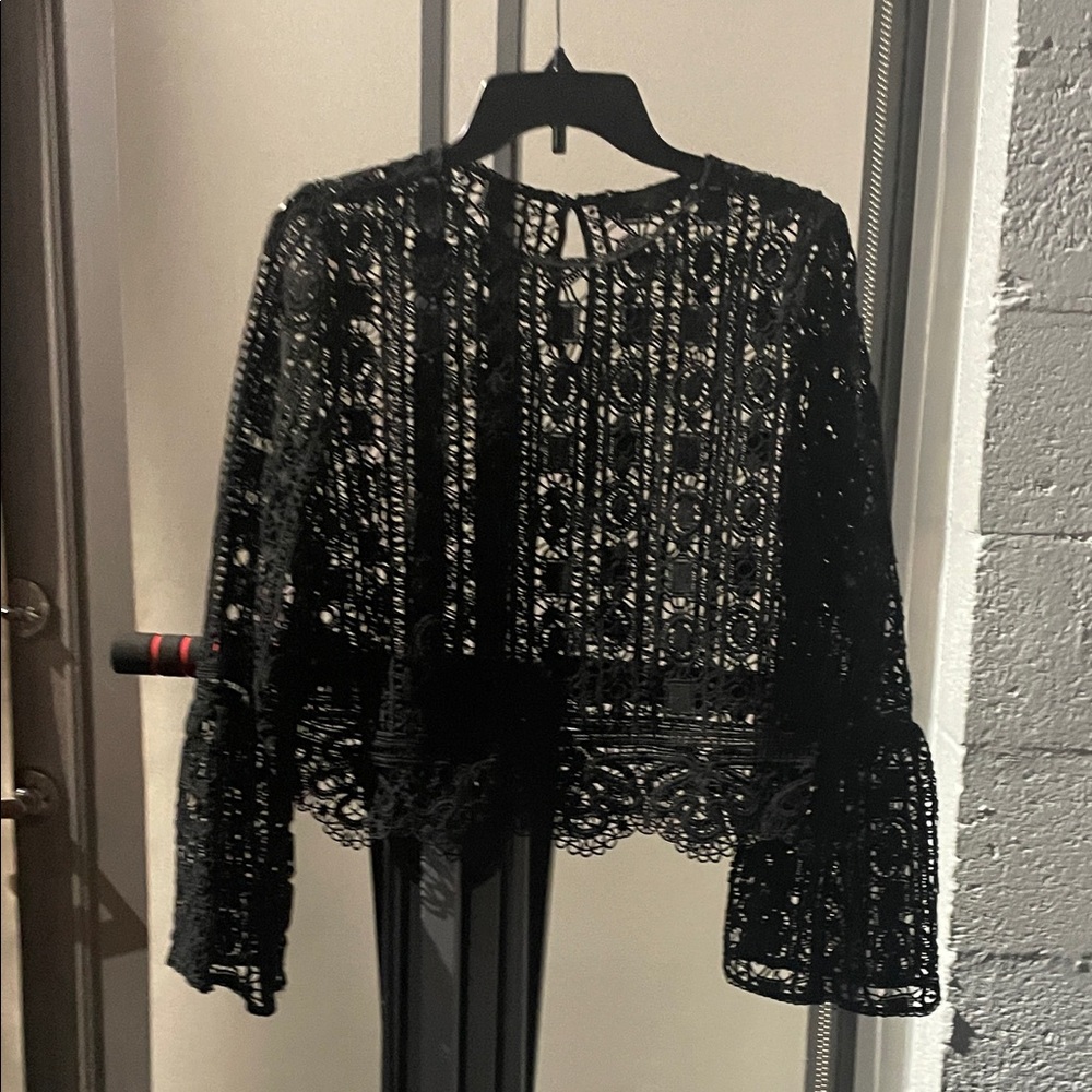 🌟 Beautiful Black Lace Top